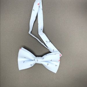 Bow tie